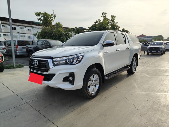 TOYOTA Hilux