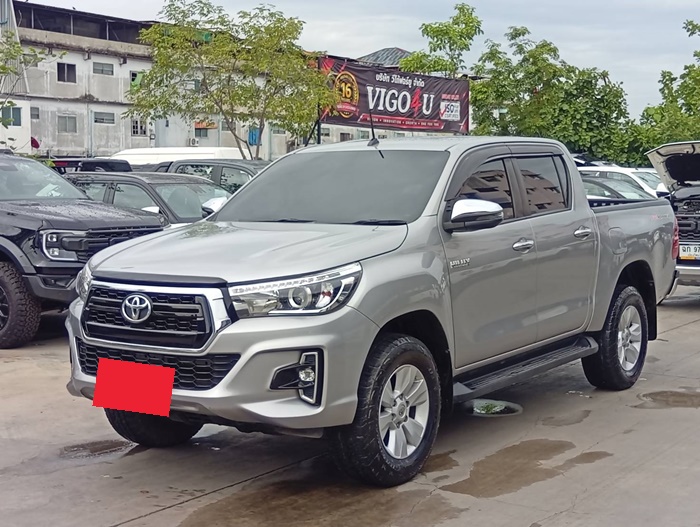 TOYOTA Hilux