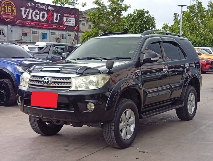 TOYOTA Fortuner