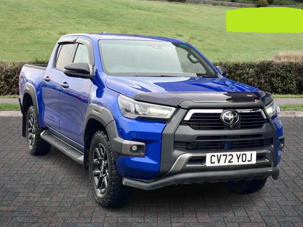TOYOTA Hilux