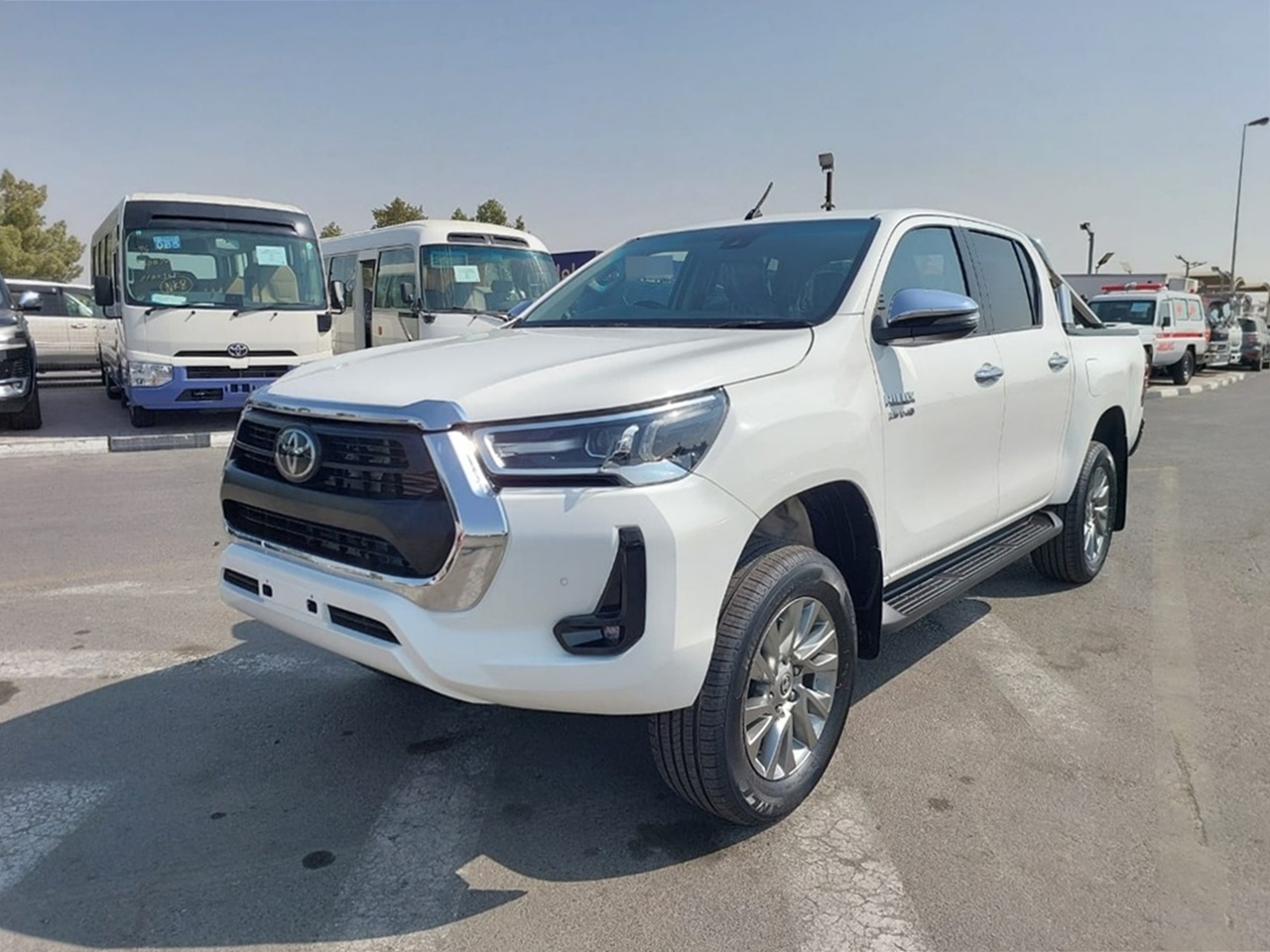 TOYOTA Hilux