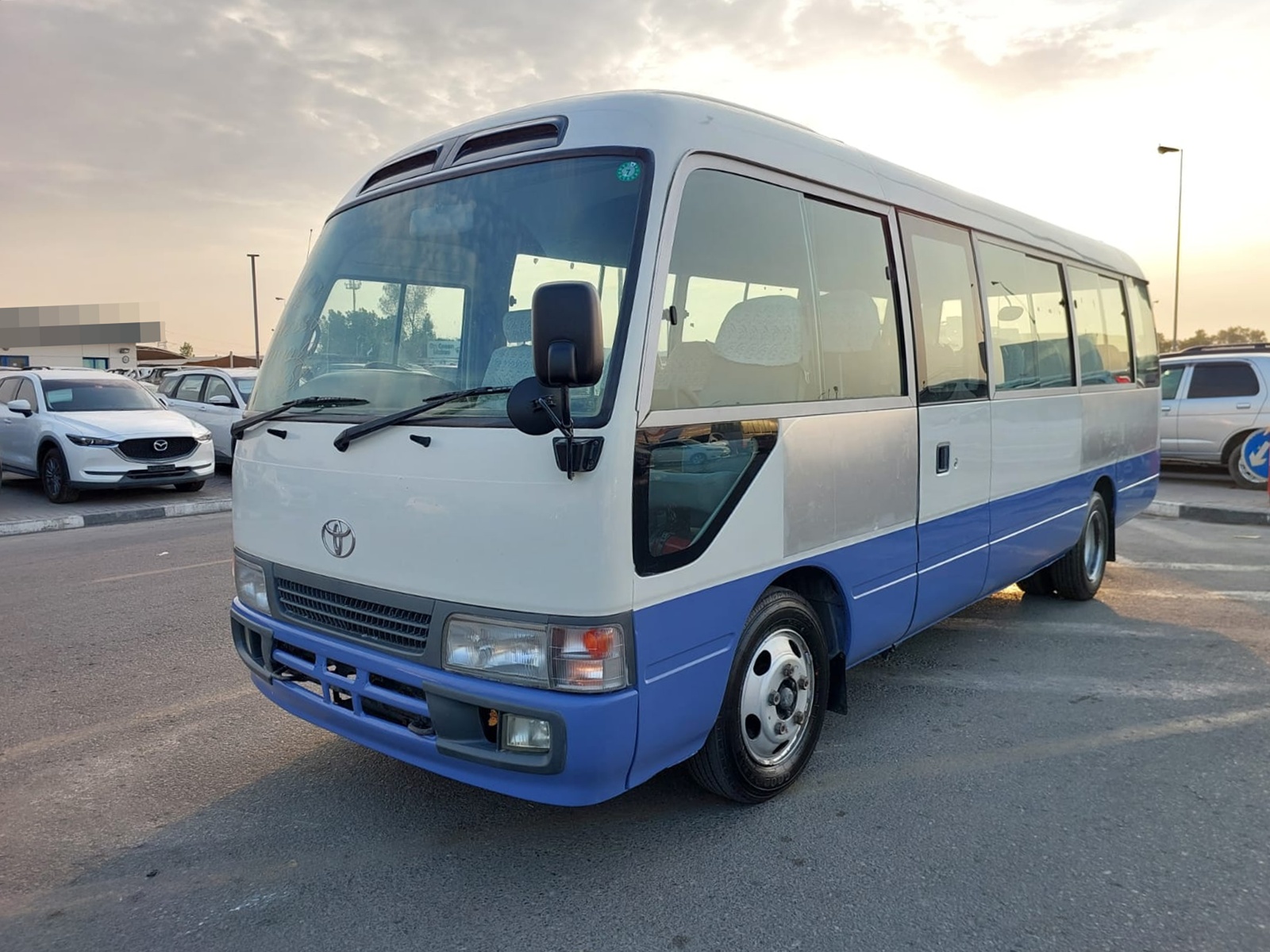 TOYOTA Coaster