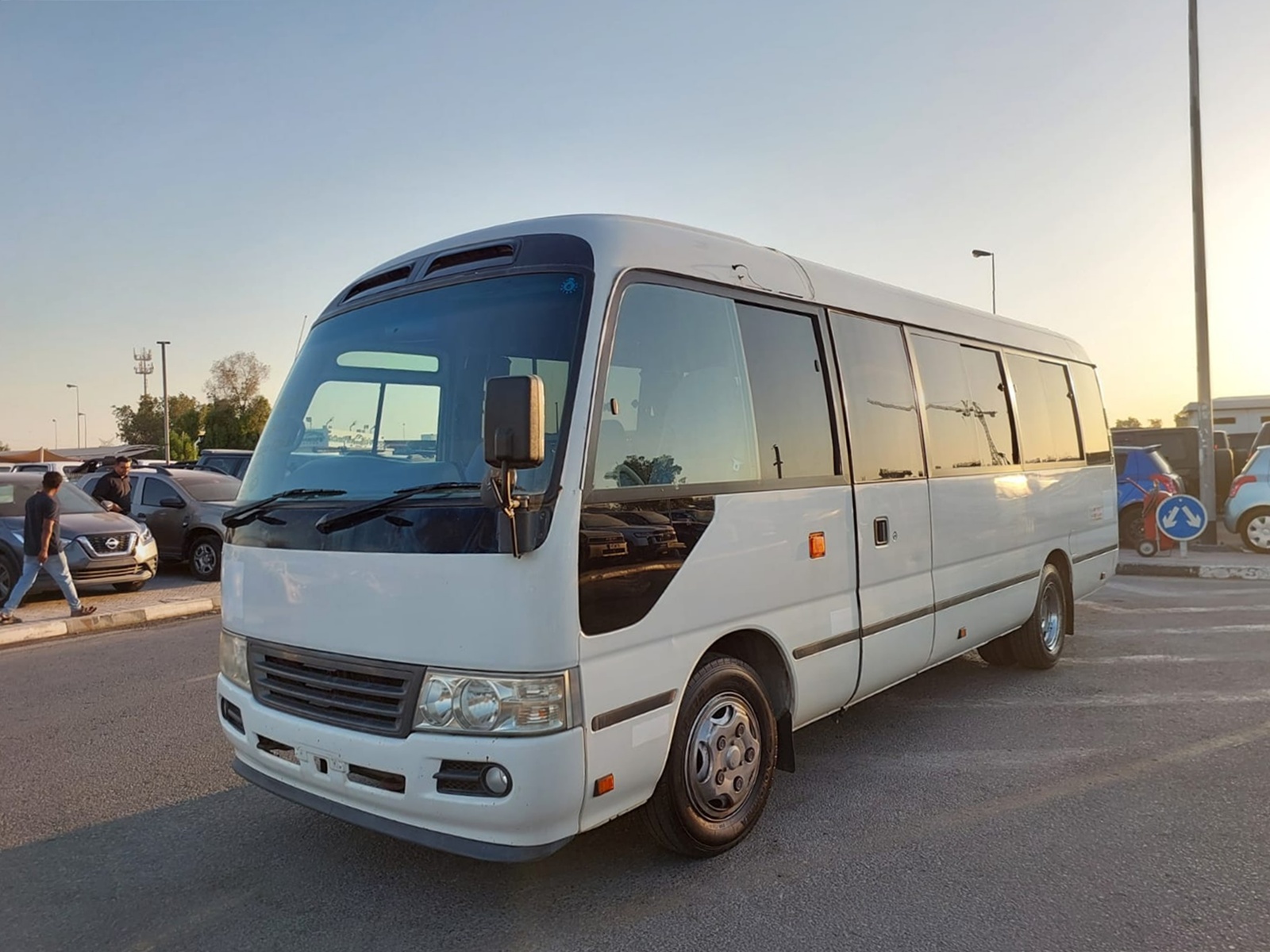 TOYOTA Coaster