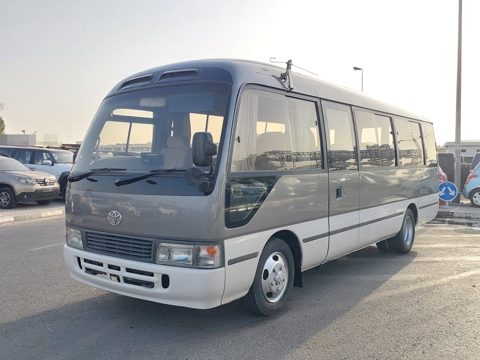 TOYOTA Coaster