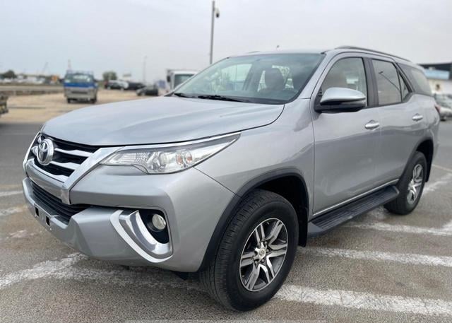 TOYOTA Fortuner