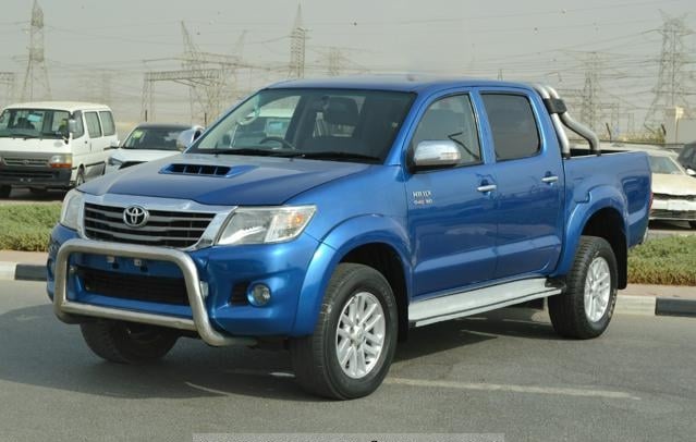 TOYOTA Hilux