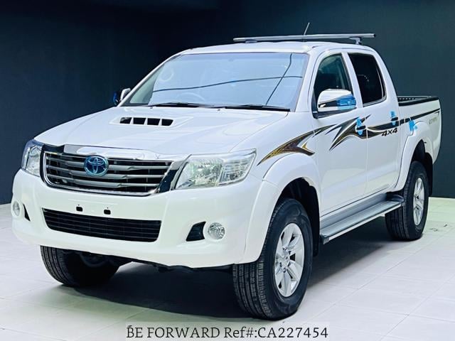 TOYOTA Hilux